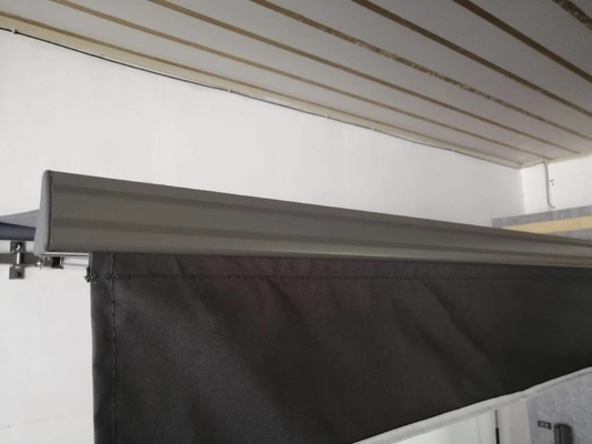 Vật liệu buồm Polyester Cửa nhòa kéo ra cho sân thượng ban công Tấm phủ chống nước UV